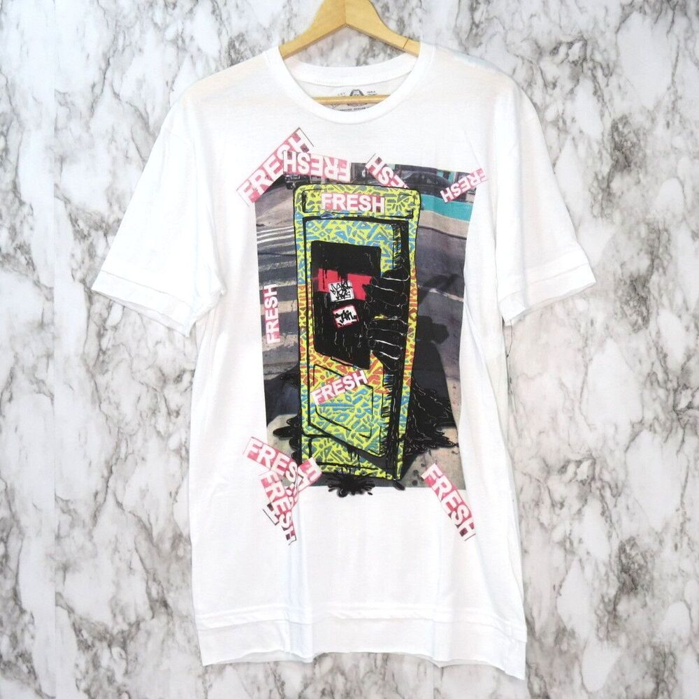 American Rag Graffiti Street Art Men's T-shirt White Graphic T shirt Large